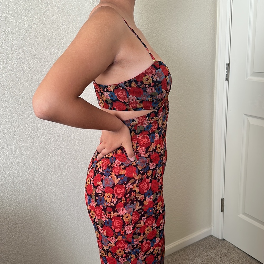 X Revolve House of Harlow 1960 "Joelle Red Floral Jumpsuit" Size S - Picture 8 of 15